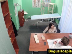 Amateur squirting eurobabe visits her doctor